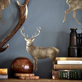 Tapetai Evesham Deer Indigo Tapetai Evesham Deer Indigo