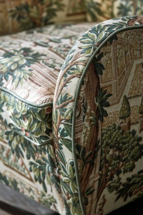 Audinys Arcadian Thames Italian Garden  Tuscan Pink Audinys Arcadian Thames Italian Garden  Tuscan Pink