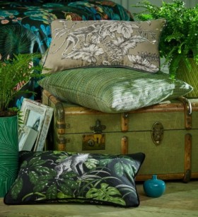 Audinys Mokeying around Nectar