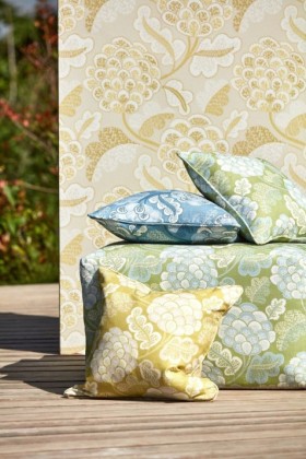 Tapetai Flourish First Light