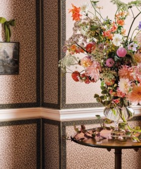 Tapetai Kitty  Powder Room